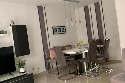 Reihenhaus 5 Zimmer, 2 Bäder, Keller Dachterasse inkl. Speicher zimmer