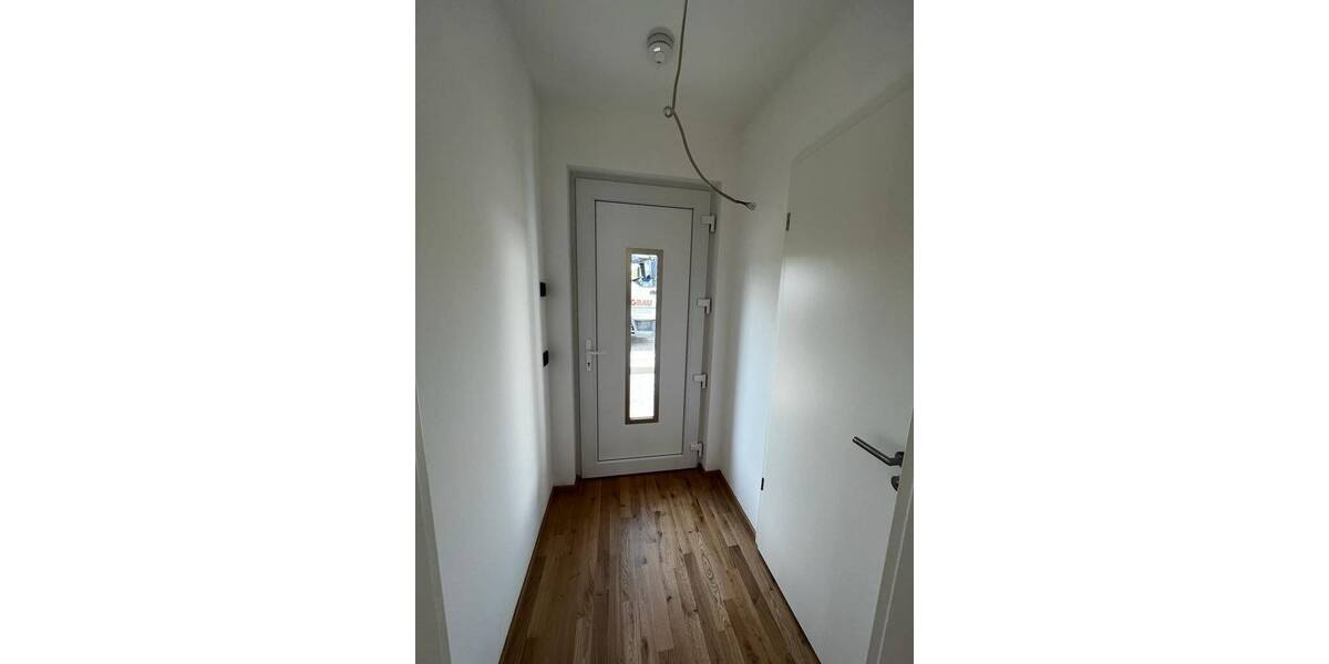 Doppelhaushälfte Mainz Weisenau - 6 Zimmer, 159 m&sup2;, 2.500&euro; | Angebot:25683725