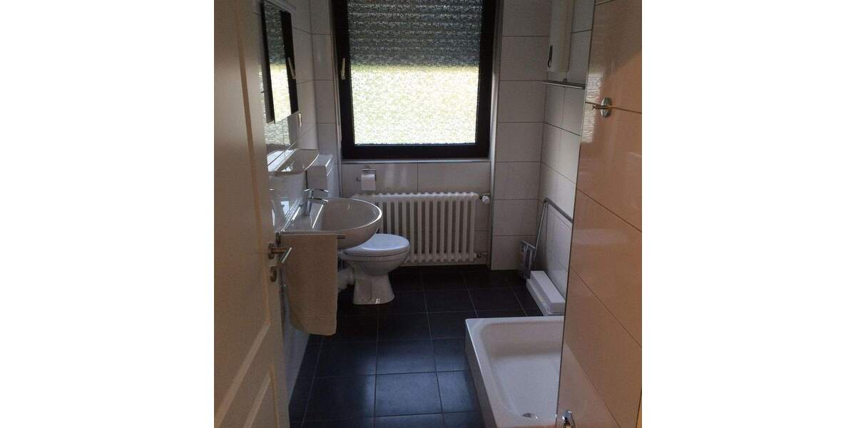 Etagenwohnung Bad Neuenahr - 6 Zimmer, 92 m&sup2;, 700&euro; | Angebot:24850037