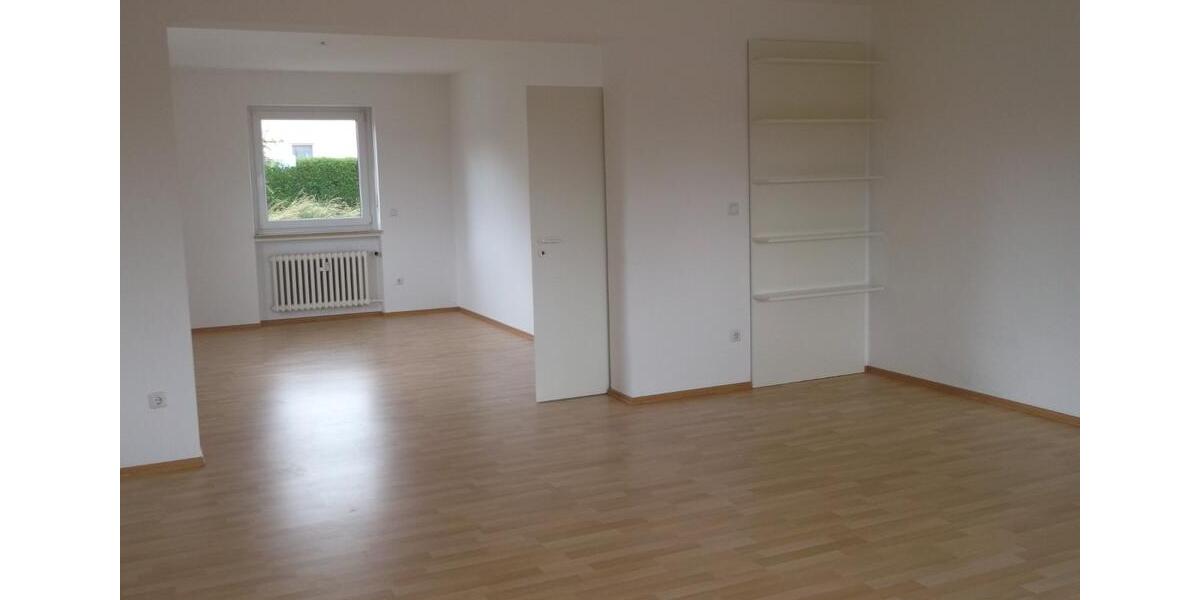 Etagenwohnung Niederwerrn - 3 Zimmer, 118 m&sup2;, 875&euro; | Angebot:25491560