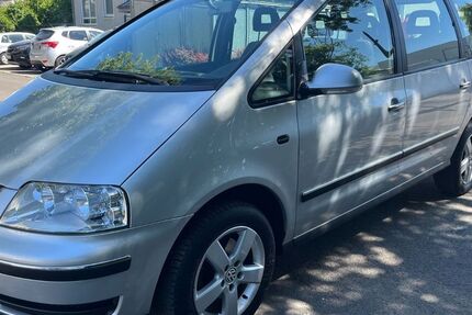 VW Sharan 209.584 km 3.990 &euro; Göttingen 37077