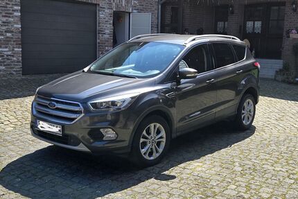 Ford Kuga 150.000 km 10.950 &euro; Titz 52445