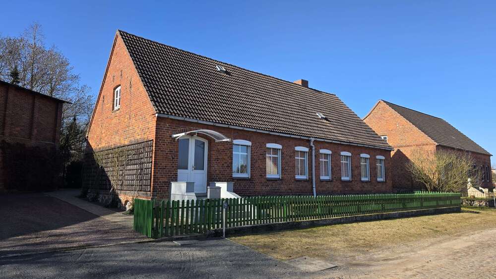 Einfamilienhaus Ganzlin - 4 Zimmer, 120 m&sup2;, 160.000&euro; | Angebot:25540979