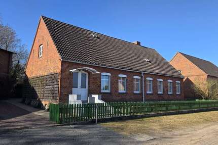 Haus Ganzlin - 4 Zimmer, 120 m&sup2;, 160.000&euro; | Angebot:25540979