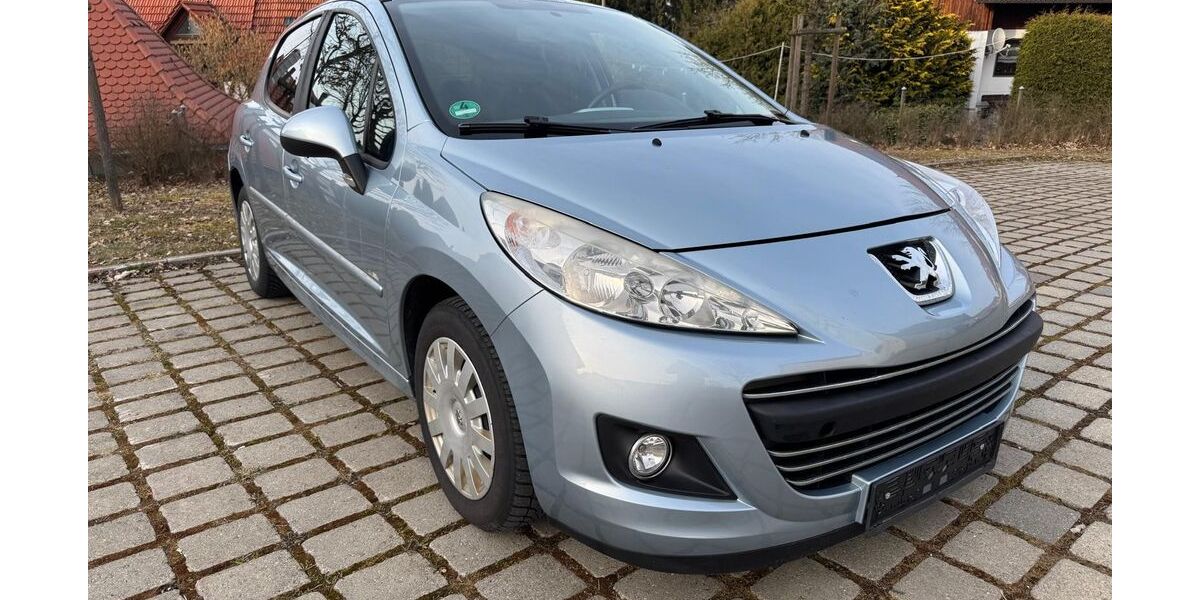 Peugeot 207 153.600 km 2.999 &euro; Gomadingen 72532
