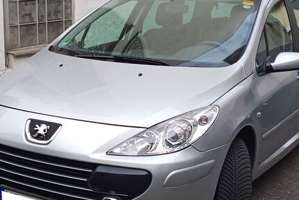 Peugeot 307 78.500 km 3.800 &euro; Frankfurt 60435