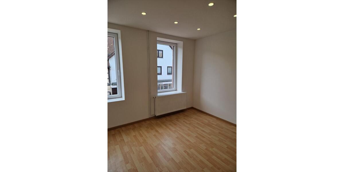 Reihenhaus Stadtoldendorf - 8 Zimmer, 165 m&sup2;, 890&euro; | Angebot:26659987