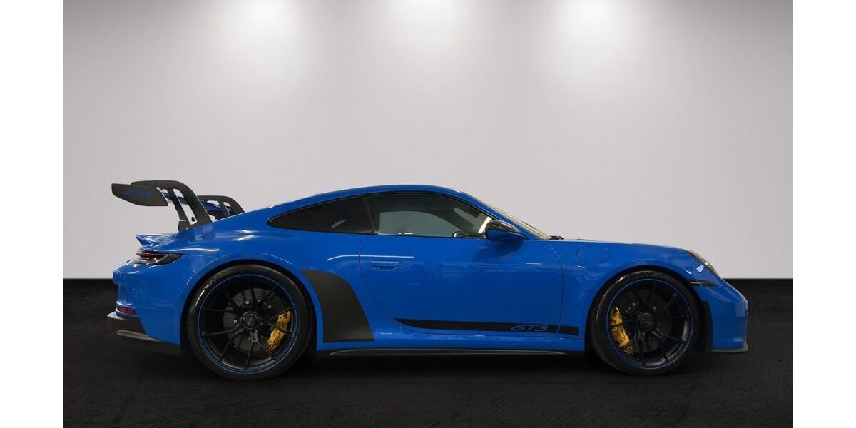 Porsche 992 15.500 km 190.900 &euro; Hall in Tirol 06060