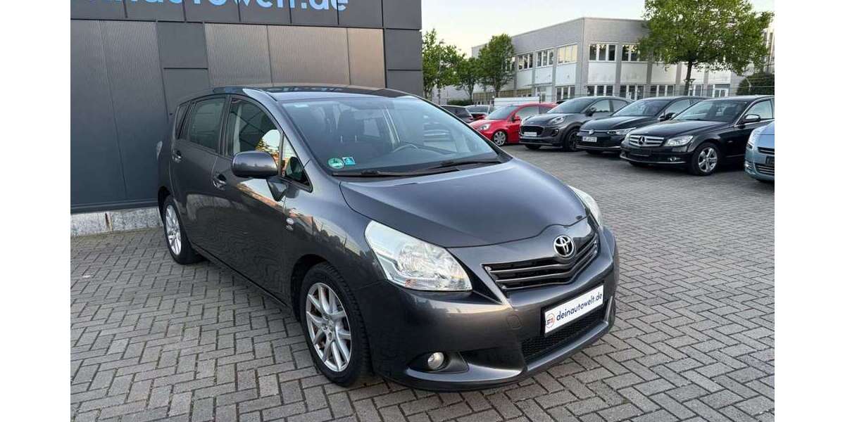 Toyota Verso 182.000 km 6.900 &euro; Dormagen 41540