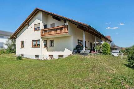 Haus Großmehring - 8 Zimmer, 242 m&sup2;, 599.000&euro; | Angebot:24796349