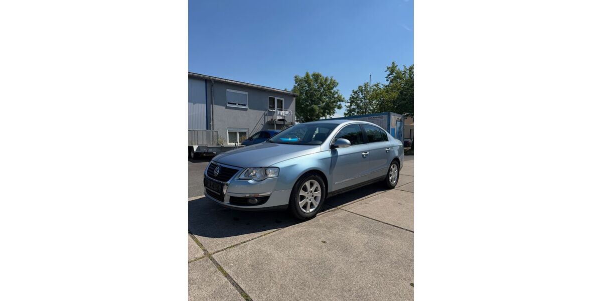 VW Passat 211.000 km 2.490 &euro; Oedheim 74229