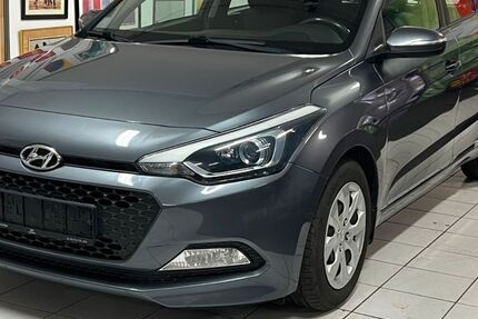 Hyundai i20 97.894 km 10.500 € Mayen 56727