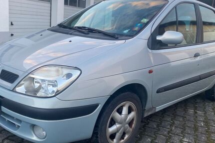 Renault Scenic 185.000 km 1.860 &euro; Steinen 79585