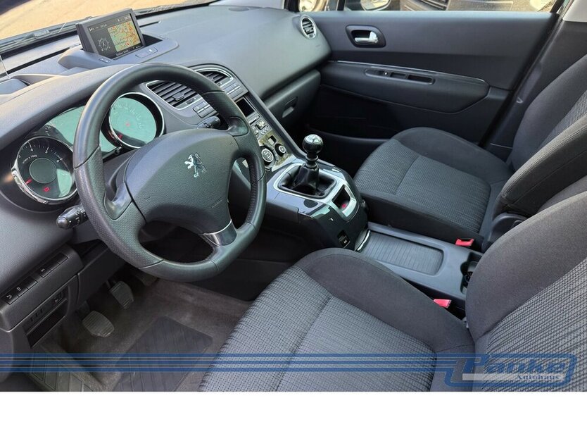Peugeot 5008 1.6 155 THP Family plus*7Sitz*HUD*Pano*NAV* 143.915 km 7.980 € Berlin 13187