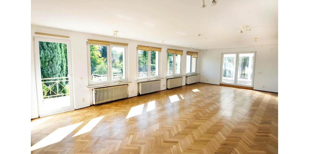 Etagenwohnung Lohmar - 5 Zimmer, 227 m&sup2;, 2.050&euro; | Angebot:24837986