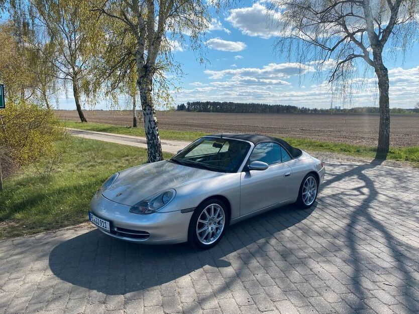 996