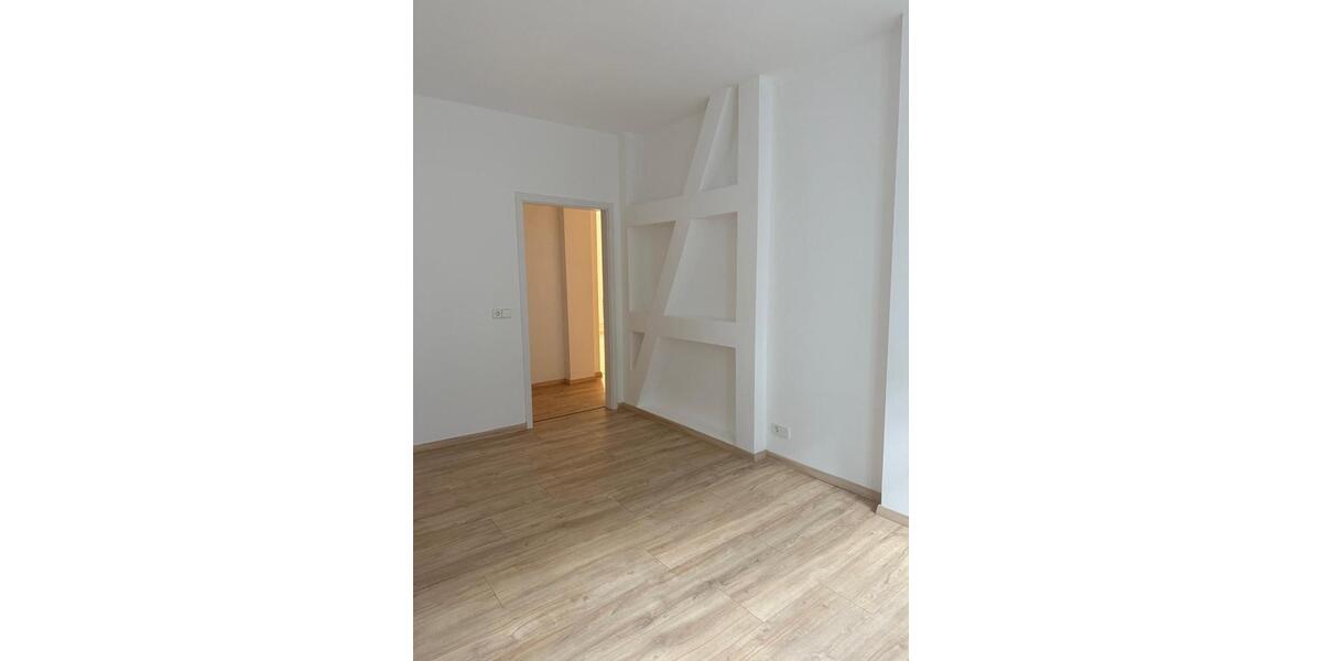 Etagenwohnung Erfurt - 5 Zimmer, 140 m&sup2;, 1.950&euro; | Angebot:26039468