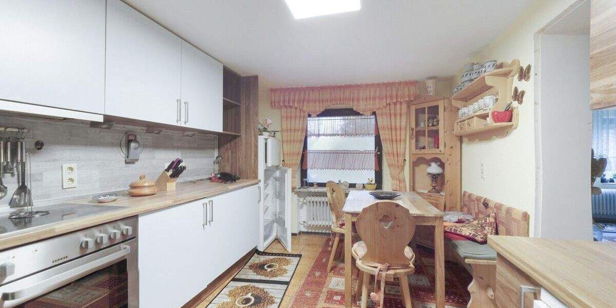Etagenwohnung Bad Windsheim / Wiebelsheim Bad Windsheim - 5 Zimmer, 180 m&sup2;, 239.000&euro; | Angebot:25732872