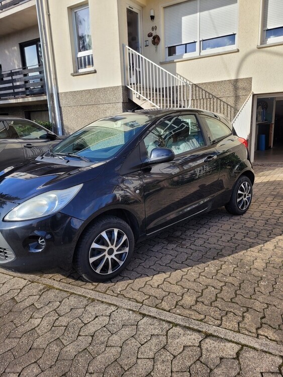 Ford Ka 180.000 km 2.490 € Schwalbach 66773