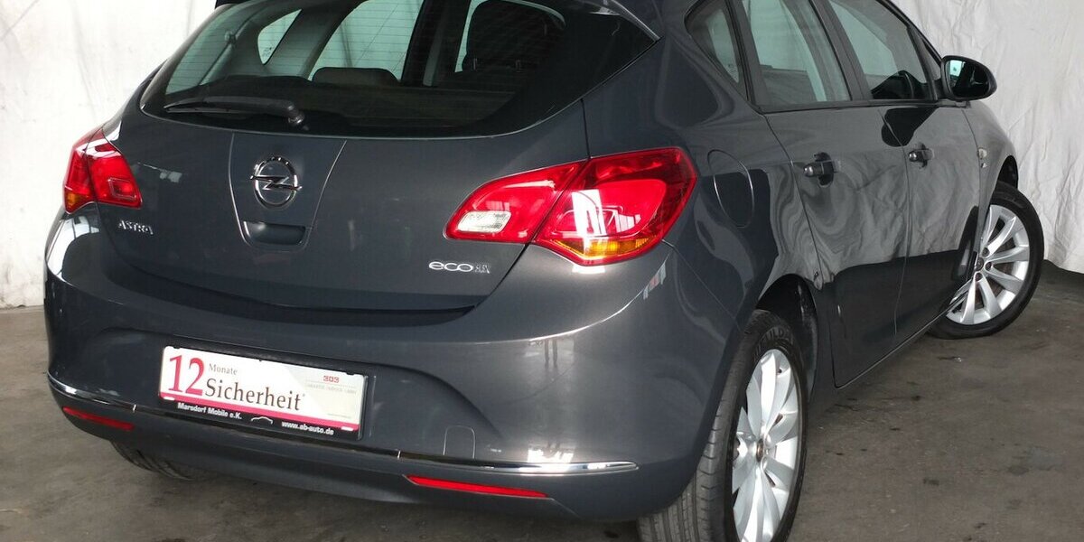 Opel Astra WM26: ACTIVE KLIMAANLAGE 17ZOLL LMF TEMPOMAT 92.855 km 6.904 &euro; Köln 50858