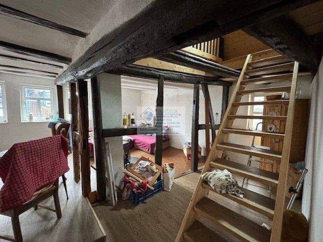 Für Fachwerkliebhaber: Ensemble aus 2 großen miteinander verbundenen Fachwerkhäusern 8 zimmer