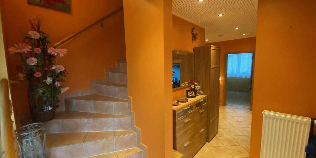 Einfamilienhaus Waldbröl - 6 Zimmer, 126 m&sup2;, 1.500&euro; | Angebot:26794401