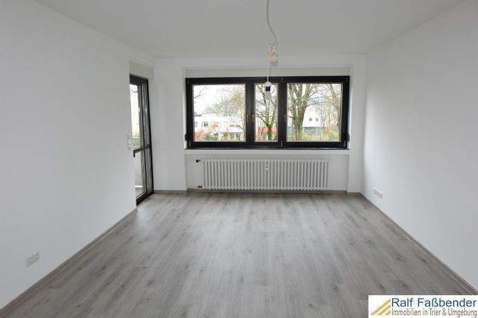 Trier-Heiligkreuz, renovierte 4 ZKB mit Loggia ab 1.4.26 zu vermieten. 4 zimmer