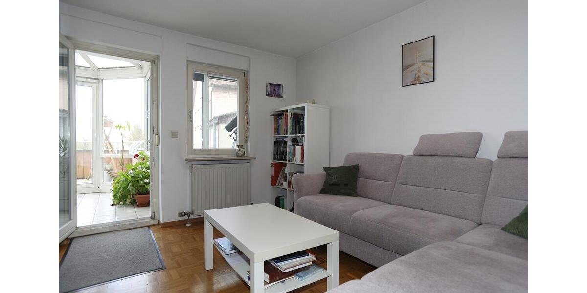 Etagenwohnung Bönnigheim - 2 Zimmer, 82 m&sup2;, 770&euro; | Angebot:26004772
