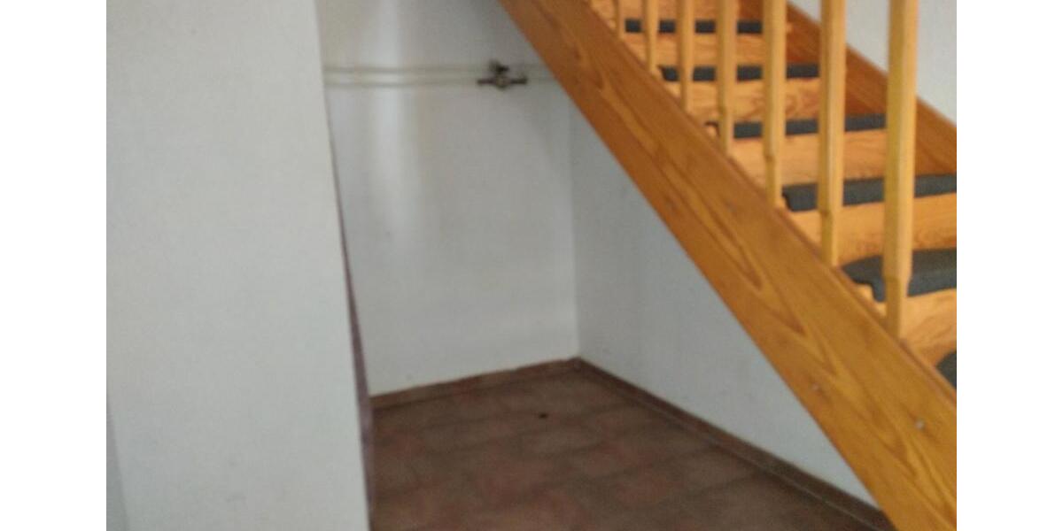 Etagenwohnung Preetz - 2 Zimmer, 90 m&sup2;, 750&euro; | Angebot:26412551