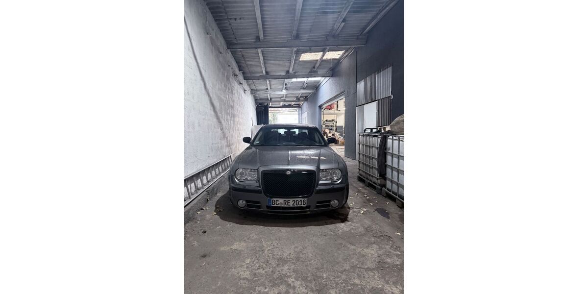 Chrysler 300C 185.000 km 9.500 &euro; Köln 51063