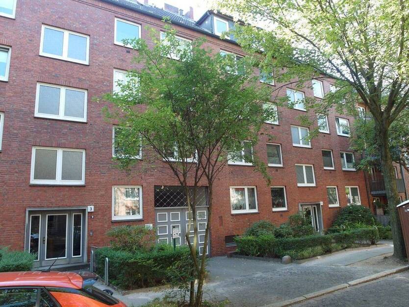 Bitte unsere Fragen beachten! HH-Hamm, Sanierte 2,5 Zimmer Wohnung im Dachgeschoss