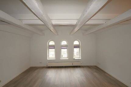 Wohnen unterm Dach: außergewöhnliches 1,5-Zimmer-Apartment Nähe Bahnhof 1 zimmer