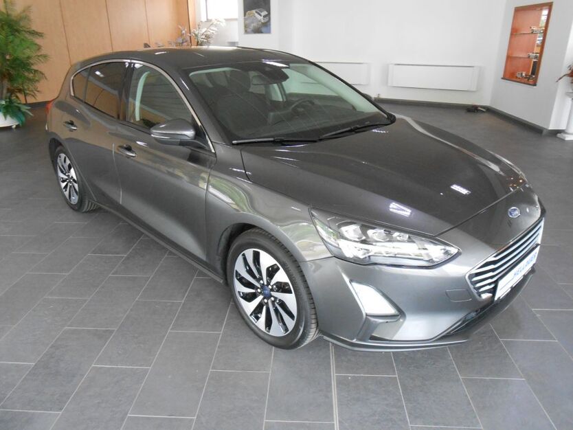 Ford Focus 45.450 km 14.850 € Deggendorf 94469