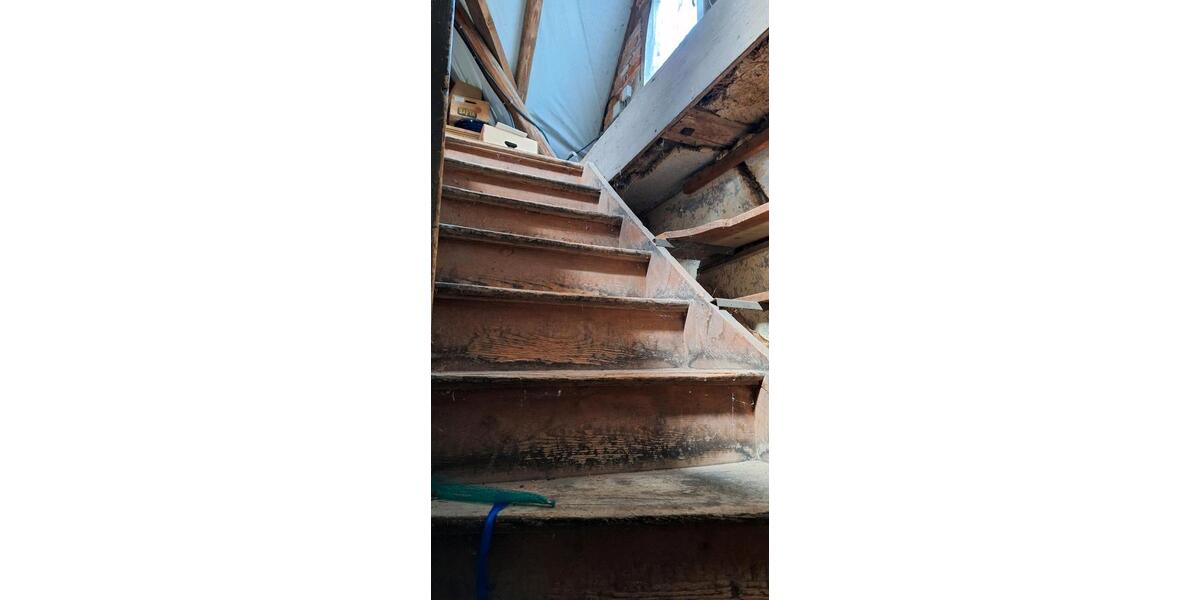 Einfamilienhaus Naumburg (Saale) - 9 Zimmer, 170 m&sup2;, 260.000&euro; | Angebot:26630153