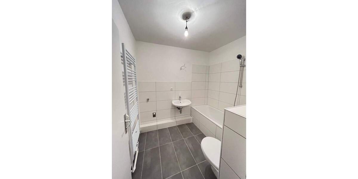 Sanierte 4-Zimmer-Wohnung sucht neue Familie! 4 zimmer