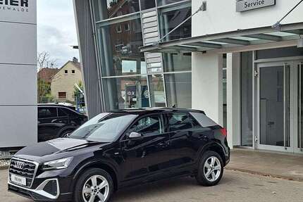Audi Q2 11.739 km 26.440 &euro; Petershagen 32469