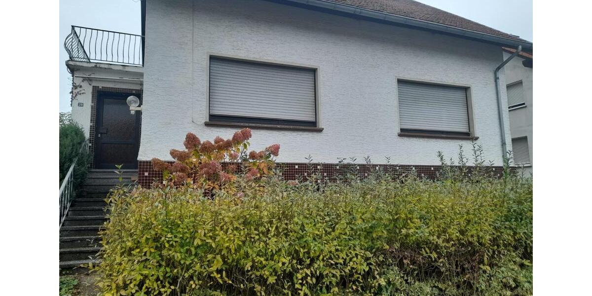 Einfamilienhaus Weiskirchen - 7 Zimmer, 145 m&sup2;, 145.000&euro; | Angebot:23578378