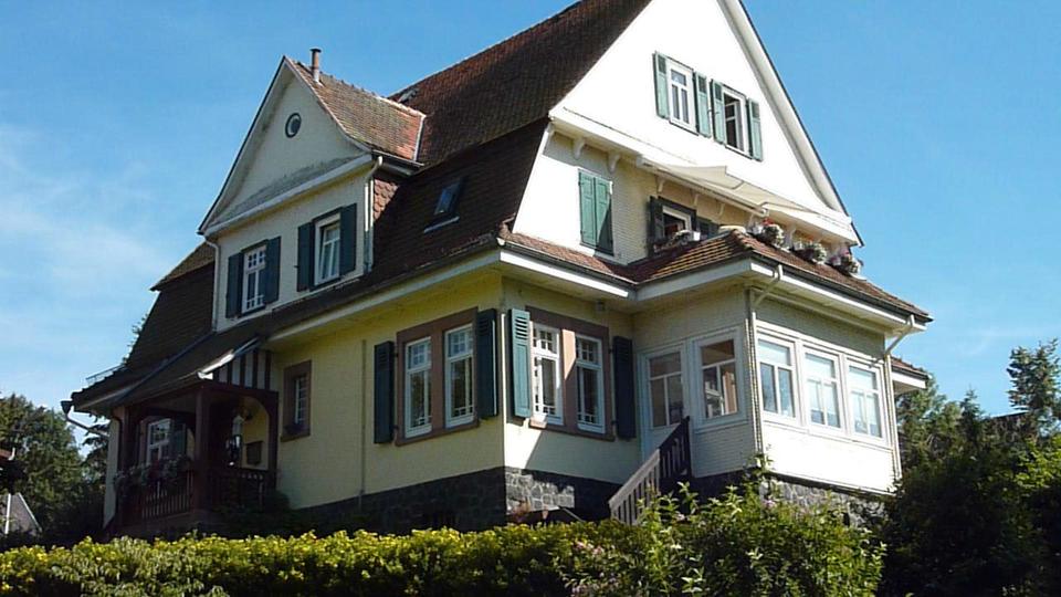 Villa Lauterbach (Hessen) - 11 Zimmer, 330 m&sup2;, 540.000&euro; | Angebot:27085693