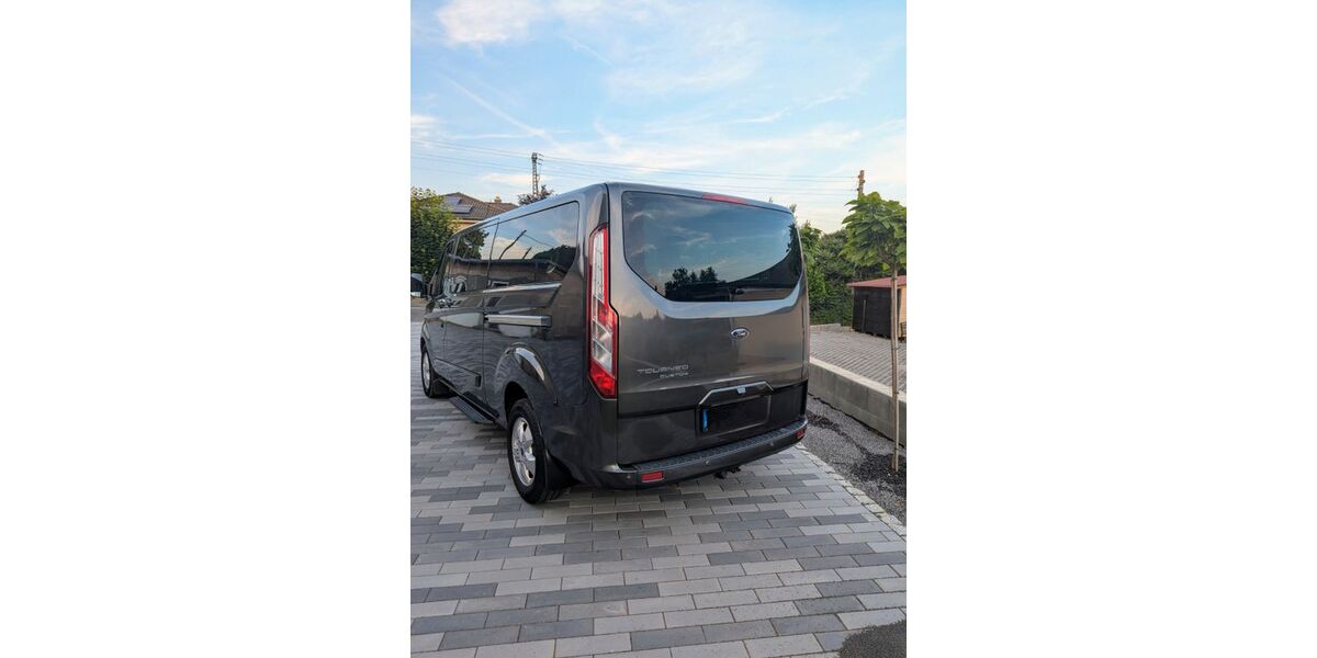 Ford Tourneo Custom 99.500 km 18.500 &euro; Colditz 04680