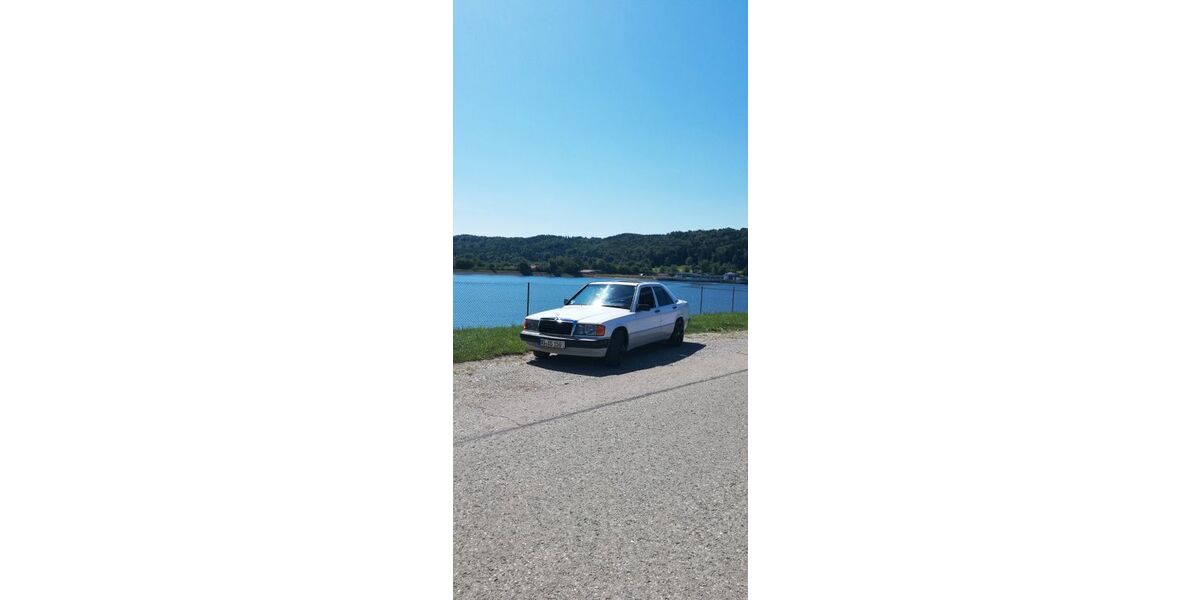Mercedes-Benz 190 228.500 km 8.300 &euro; Bruckmühl 83052