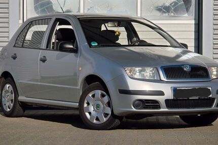 Skoda Fabia 77.800 km 1.980 &euro; Friedrichsdorf (10 Min. nördlich von Frankfurt/M) 61381