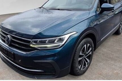VW Tiguan 68.174 km 25.190 &euro; Lemgo 32657