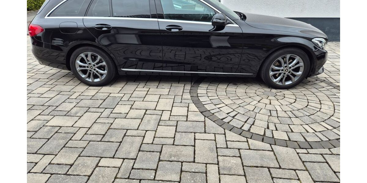 Mercedes-Benz C 200 112.500 km 17.290 &euro; Schauenburg 34270