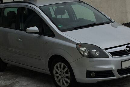 Opel Zafira 196.000 km 3.449 &euro; Neumünster 24537
