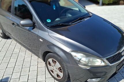Kia ceed / Ceed 170.000 km 2.799 &euro; zella-mehlis 98544