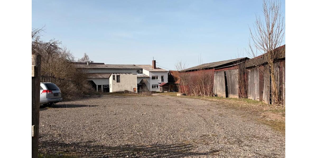 Einfamilienhaus Feldatal - 8 Zimmer, 280 m&sup2;, 1.290&euro; | Angebot:26604948