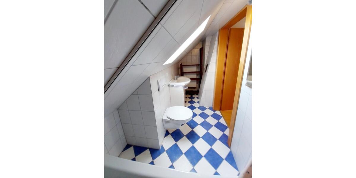 Dachgeschoßwohnung Regenstauf - 2 Zimmer, 550&euro; | Angebot:21606544