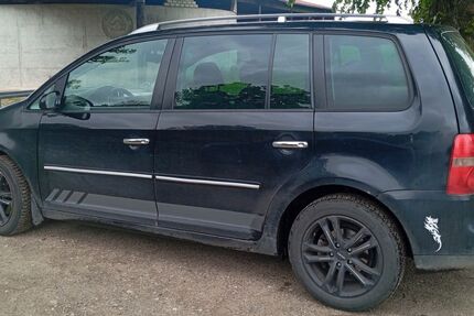 VW Touran 6.000 km 6.000 &euro; Rondeshagen 23919