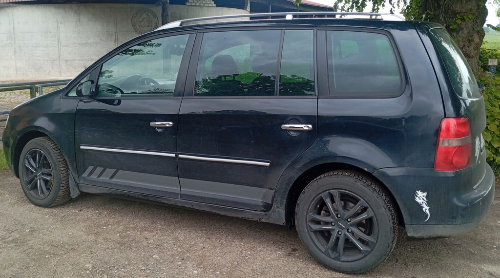 VW Touran 6.000 km 6.000 &euro; Rondeshagen 23919