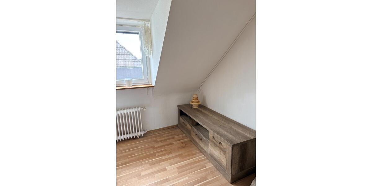 Dachgeschoßwohnung Mönchengladbach - 1 Zimmer, 43 m&sup2;, 480&euro; | Angebot:25926032